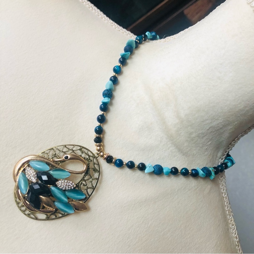 Handcrafted repurpose moon glow swan agate howlite stone necklace